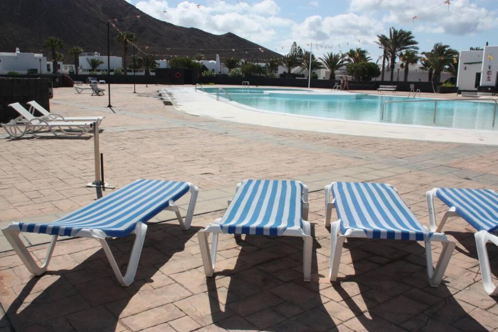 The White House With Pool - Playa Blanca Apartment Exterior photo